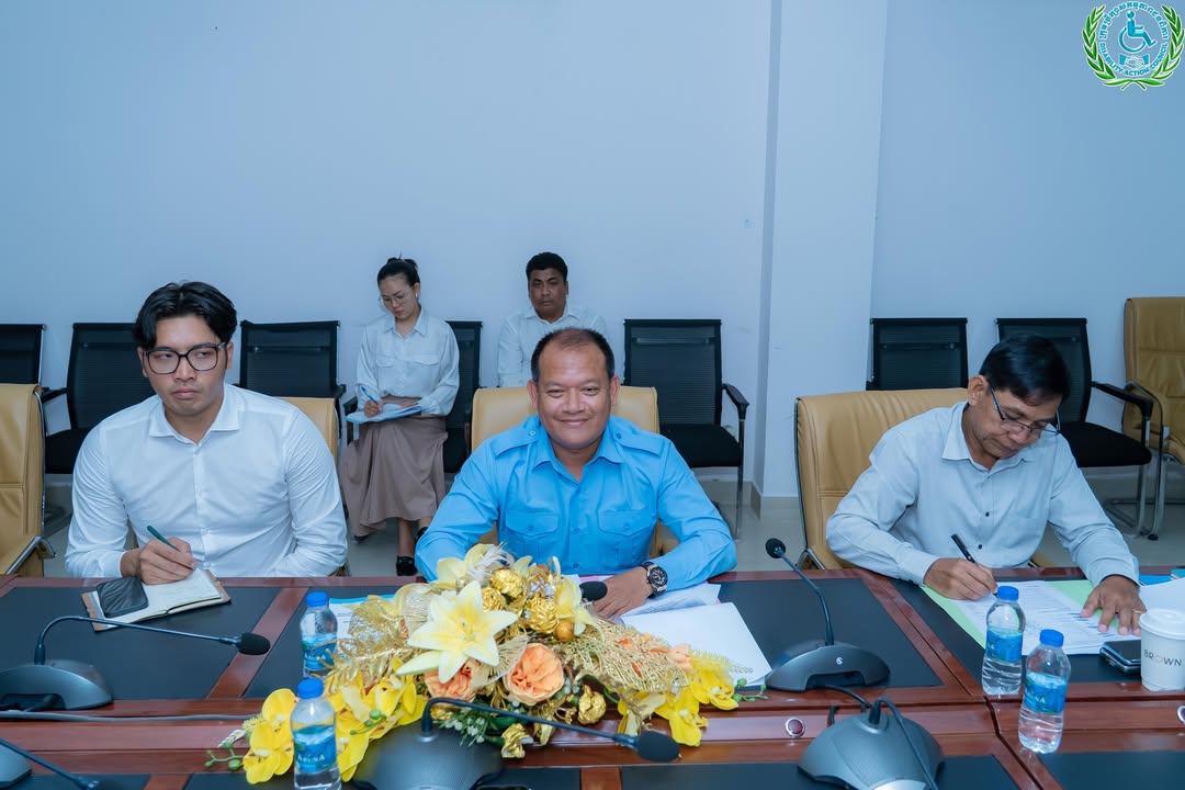 ជំនួបរវាង ឯកឧត្តម ម៉េត មករា រដ្ឋលេខាធិការក្រសួង ស.អ.យ. និងជាអនុប្រធានទី១ ក្រុមប្រឹក្សាសកម្មភាពជនពិការ ជាមួយនាយិកាប្រតិបត្តិ នៃអង្គការជនពិការកម្ពុជា (អ.ព.ក)